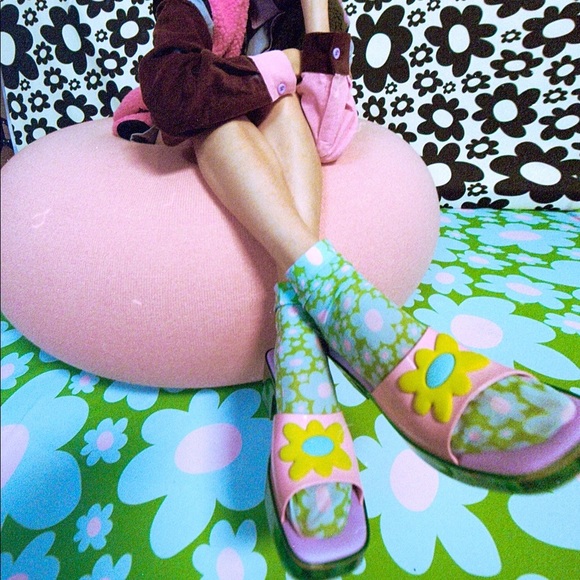 Lazy Oaf x Melissa pink shape heel - Picture 3 of 3
